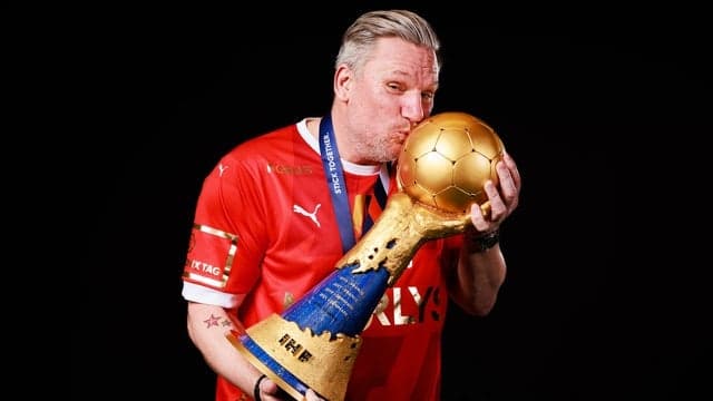 Foredrag med Nikolaj Jacobsen - VERDENS BEDSTE NIKOLAJ