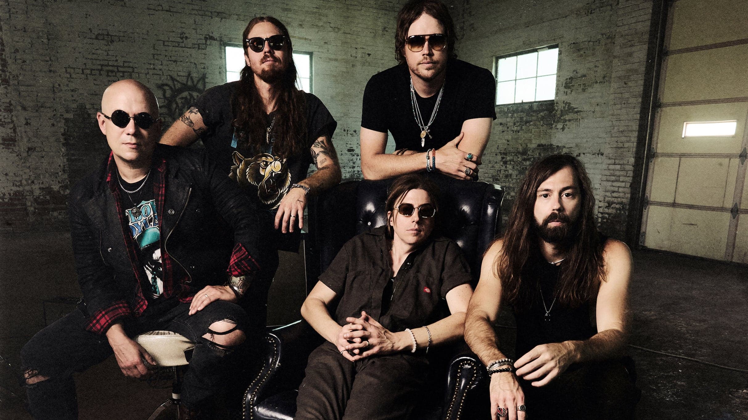 A THOUSAND HORSES  Plus guests