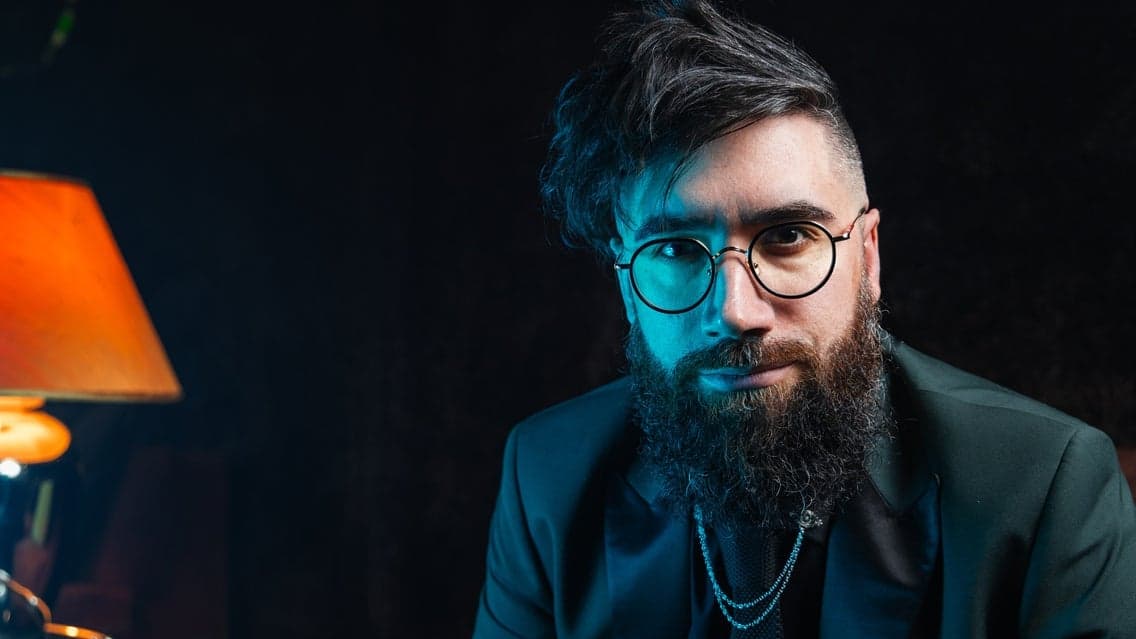 Peter Antoniou - Pretty Psychic