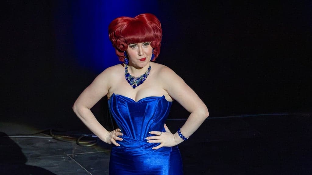 Lucy Darling: Simply Darling