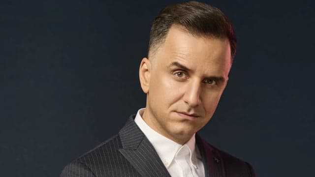 Özcan Cosar - VIP